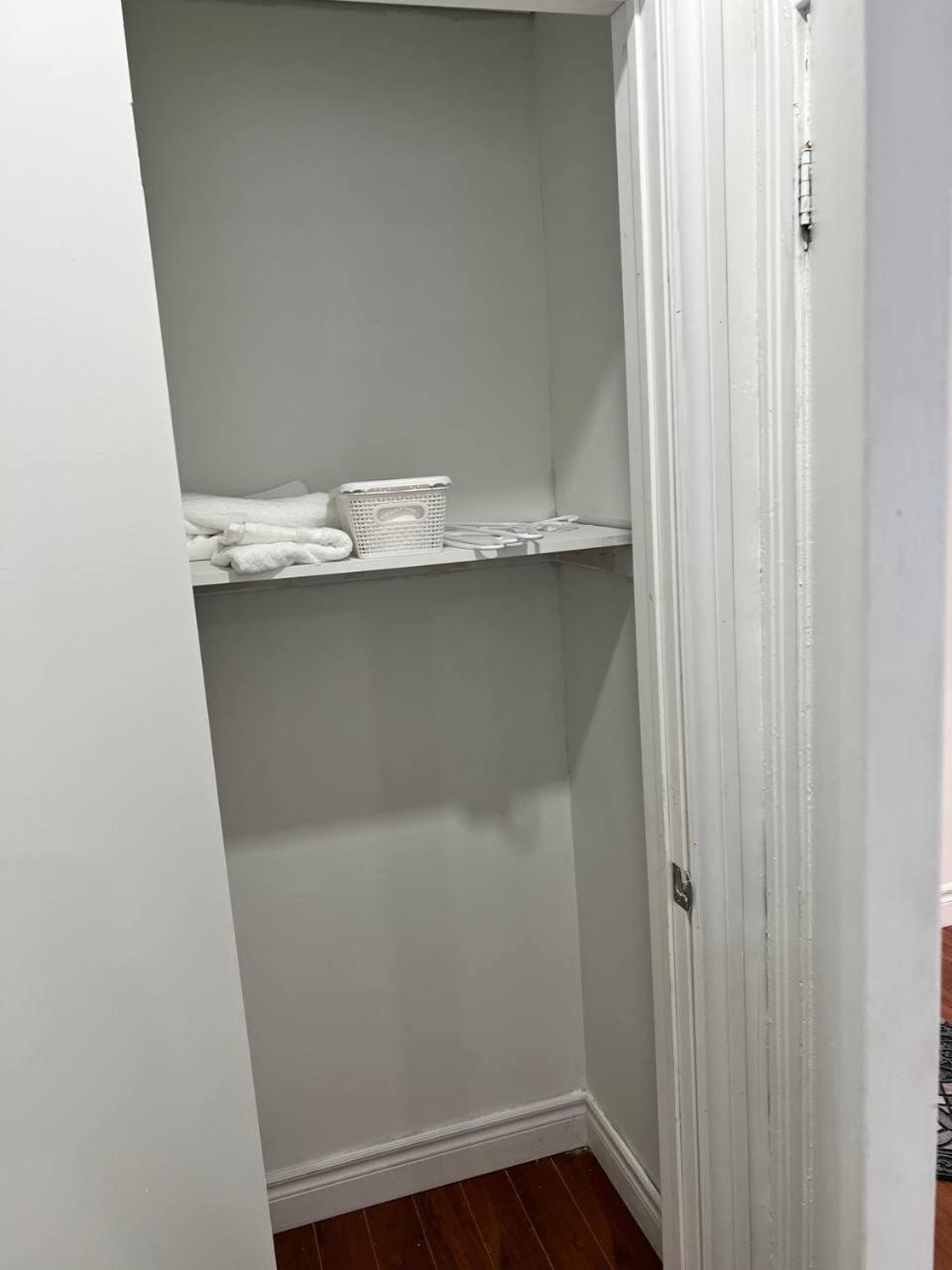 Privatunterkunft #1 Convvy-nient Residence! *